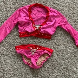 Two-piece dancewear